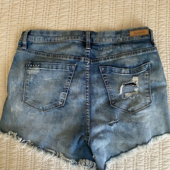 High waisted denim shorts - Picture 2 of 2